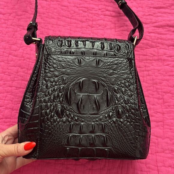 Brahmin Elegant Black patent leather Crocodile-Embossed Crossbody Bag - Picture 10 of 14